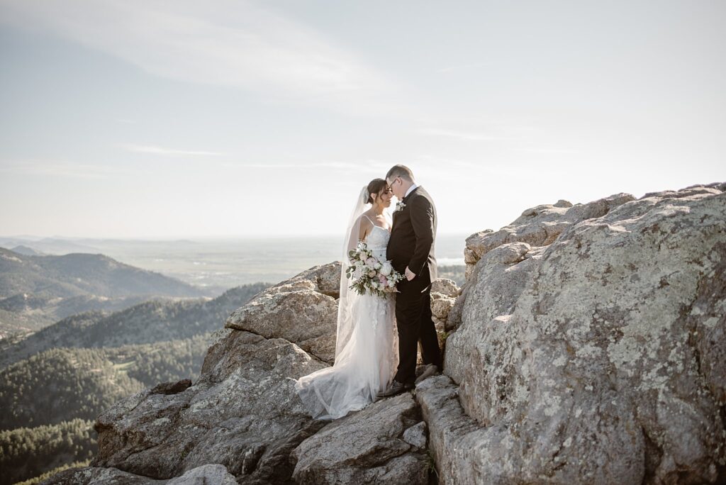 sunrise amphitheater Boulder Elopement